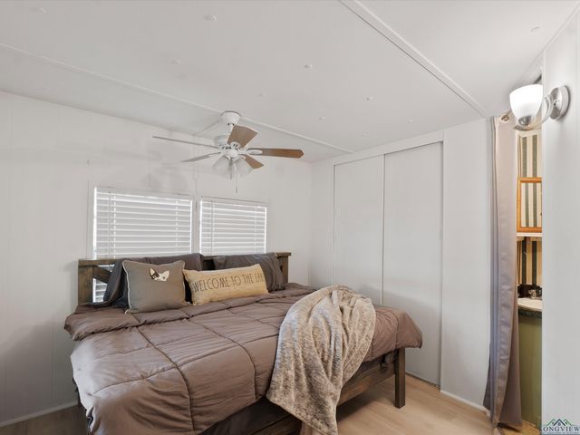 3065 E Lake, Gladewater, TX 75647