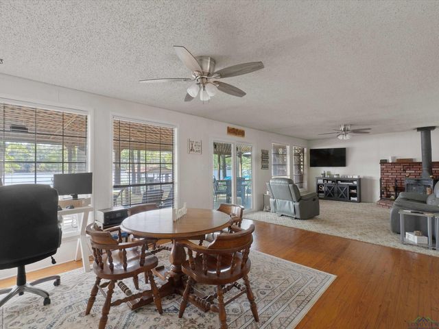 3065 E Lake, Gladewater, TX 75647