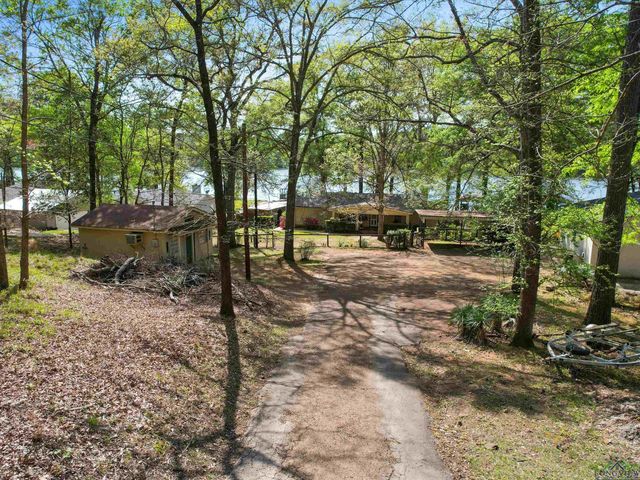 3065 E Lake, Gladewater, TX 75647