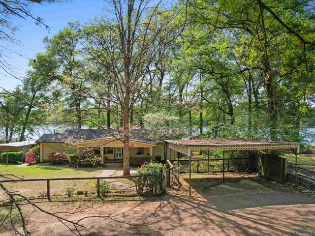 3065 E Lake, Gladewater, TX 75647