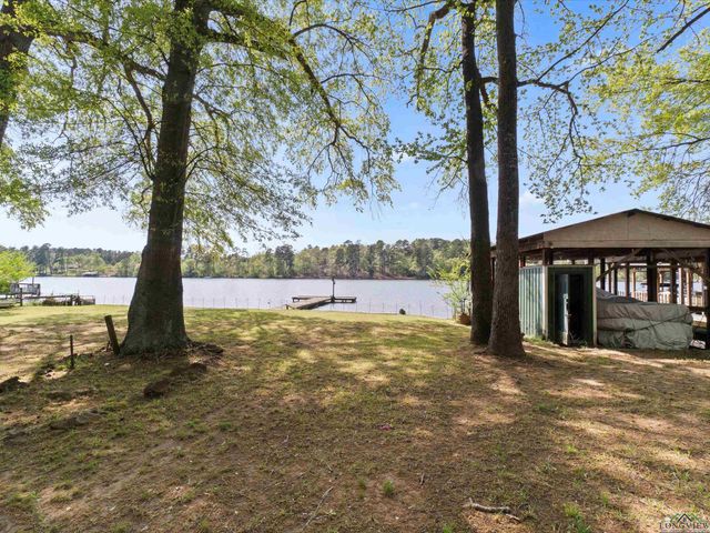 3065 E Lake, Gladewater, TX 75647