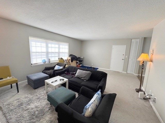 149 Lake Shore Rd 2, Boston, MA 02135