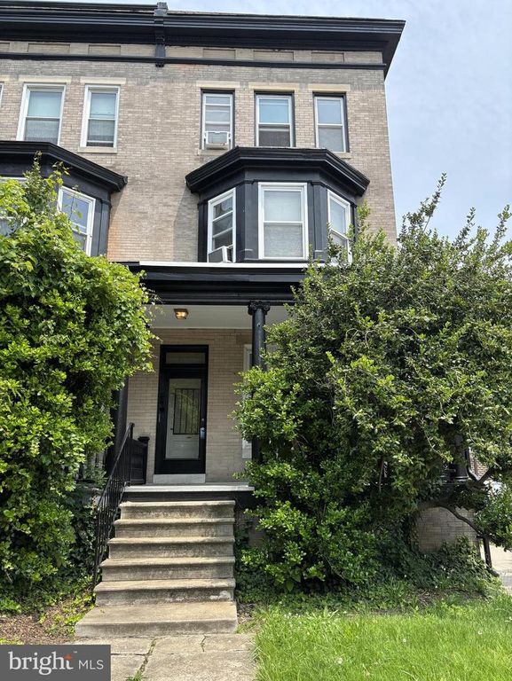 3001 N CALVERT ST, Baltimore, MD 21218
