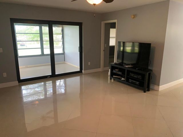 125 Lake Nancy Drive 241, West Palm Beach, FL 33411