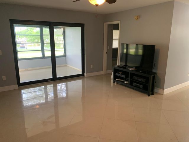 125 Lake Nancy Drive 241, West Palm Beach, FL 33411