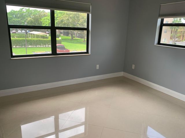 125 Lake Nancy Drive 241, West Palm Beach, FL 33411