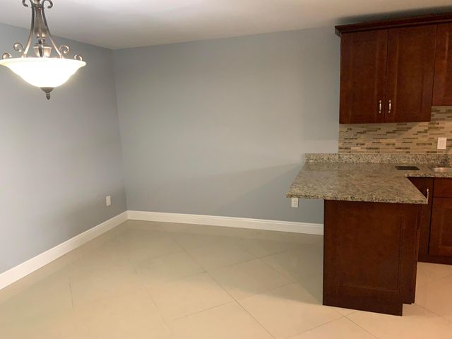 125 Lake Nancy Drive 241, West Palm Beach, FL 33411