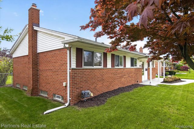 14582 Blue Skies Street, Livonia, MI 48154