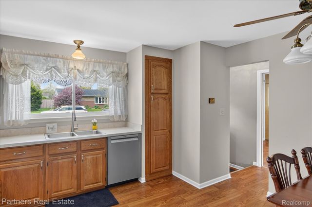 14582 Blue Skies Street, Livonia, MI 48154