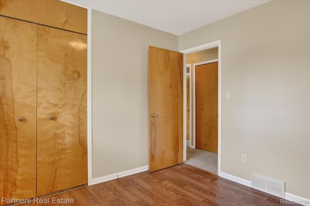 14582 Blue Skies Street, Livonia, MI 48154