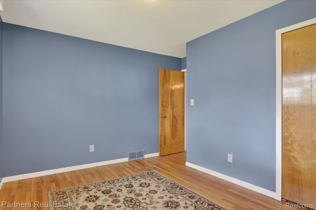 14582 Blue Skies Street, Livonia, MI 48154