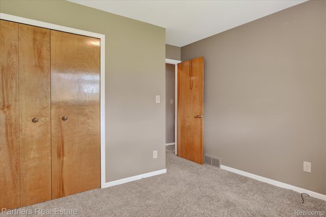 14582 Blue Skies Street, Livonia, MI 48154