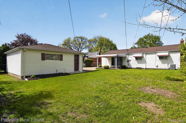 14582 Blue Skies Street, Livonia, MI 48154