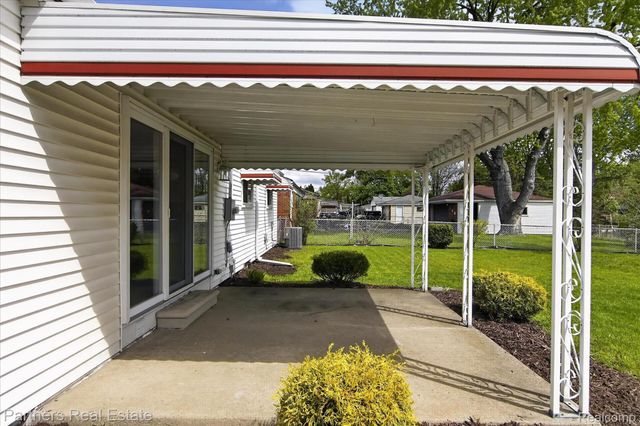 14582 Blue Skies Street, Livonia, MI 48154