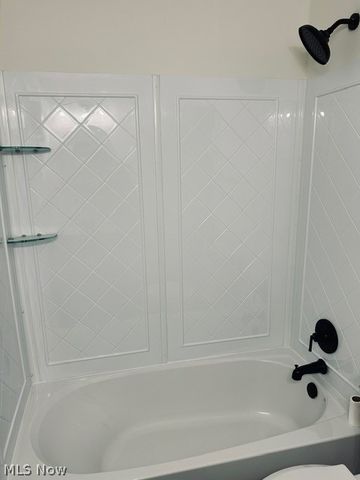 154 E Archwood Avenue, Akron, OH 44301