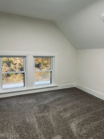 154 E Archwood Avenue, Akron, OH 44301