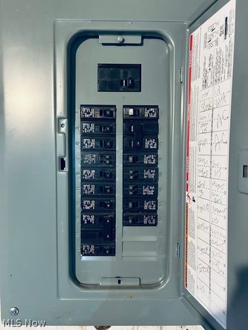 154 E Archwood Avenue, Akron, OH 44301