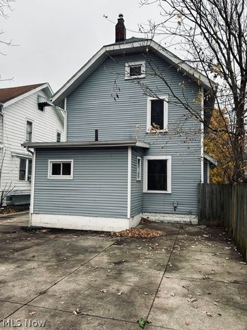 154 E Archwood Avenue, Akron, OH 44301