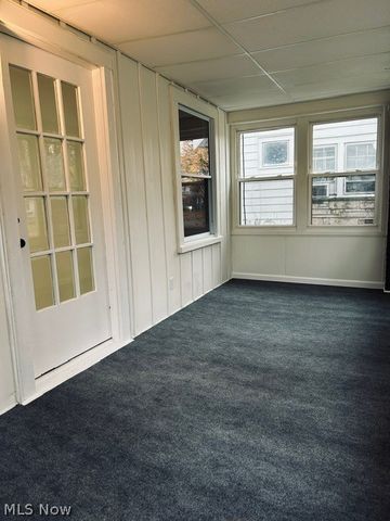 154 E Archwood Avenue, Akron, OH 44301