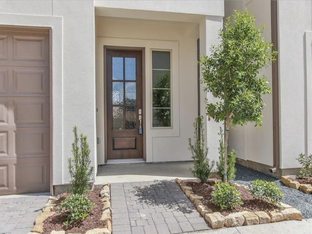 10915 Brookeshire Chase Lane, Houston, TX 77043