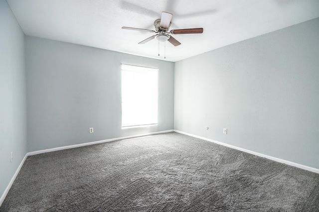 3085 Walnut Bend Lane 35, Houston, TX 77042