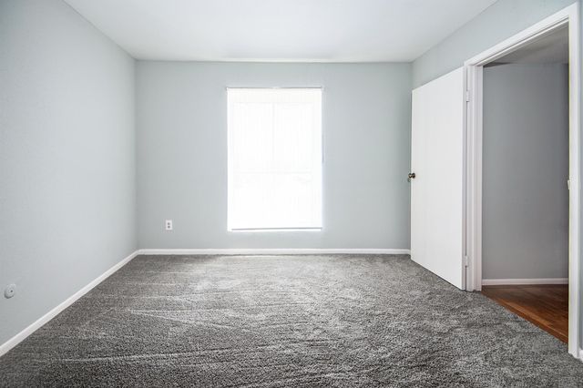 3085 Walnut Bend Lane 35, Houston, TX 77042