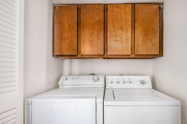 3085 Walnut Bend Lane 35, Houston, TX 77042