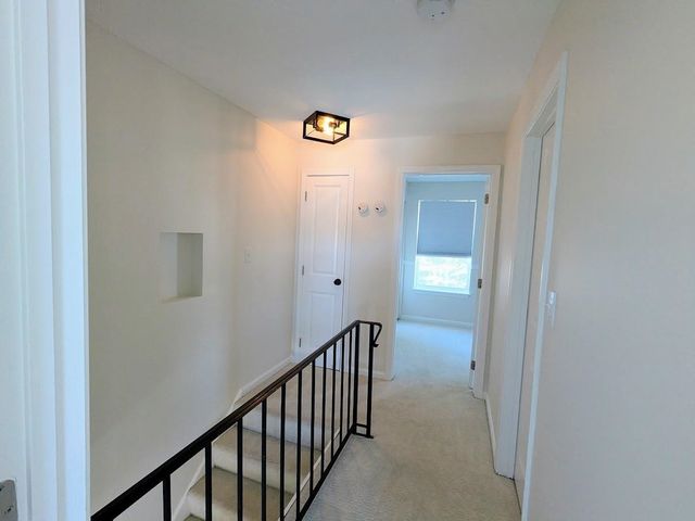 107 Franklin Street Ext Unit 4, Derry, NH 03038