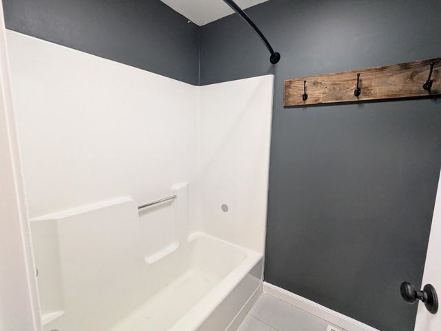 107 Franklin Street Ext Unit 4, Derry, NH 03038