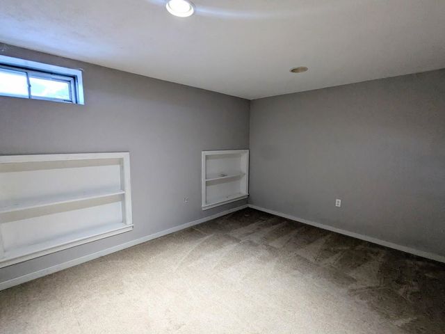 107 Franklin Street Ext Unit 4, Derry, NH 03038