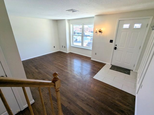 107 Franklin Street Ext Unit 4, Derry, NH 03038