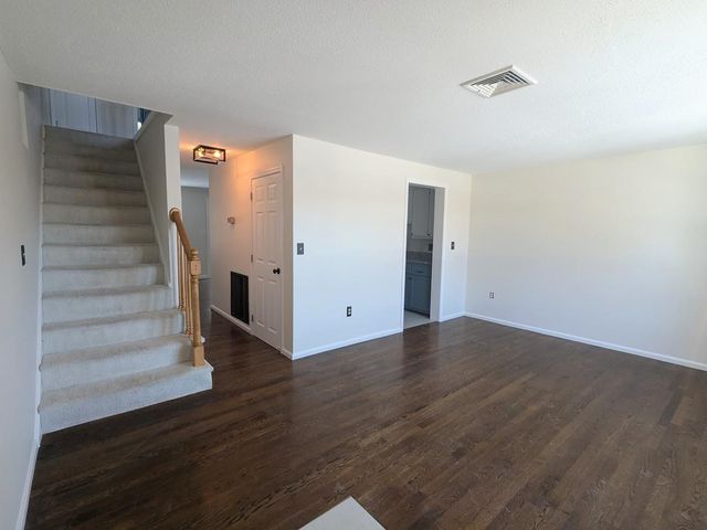 107 Franklin Street Ext Unit 4, Derry, NH 03038