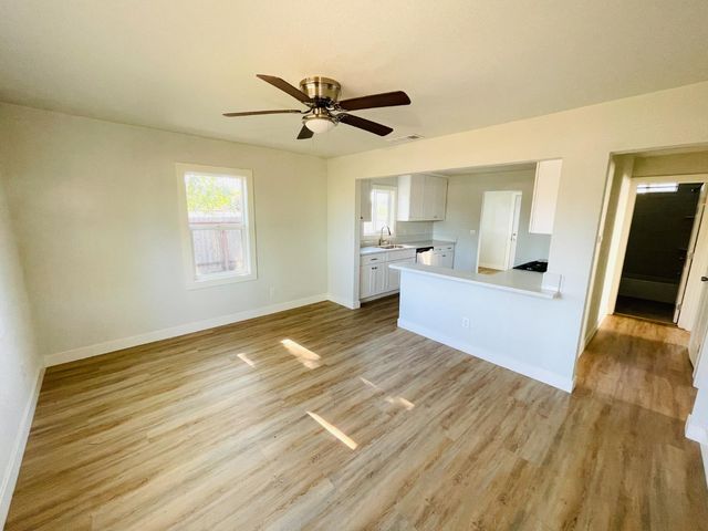 1757 Kenwood St, Sacramento, CA 95815