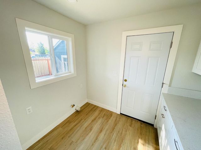 1757 Kenwood St, Sacramento, CA 95815