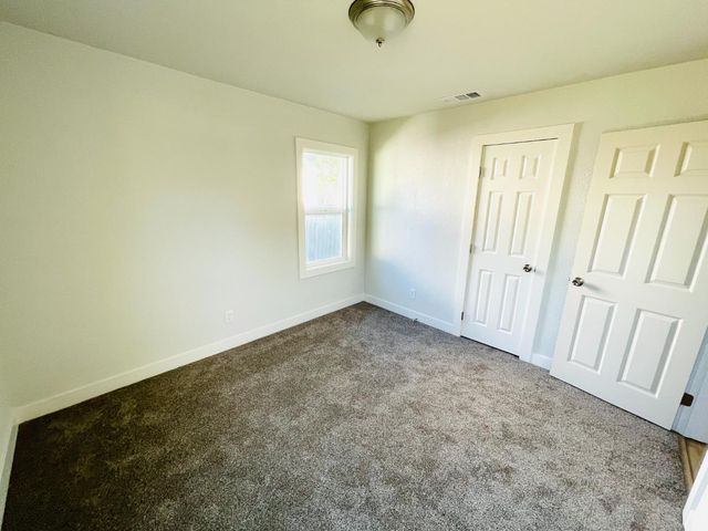 1757 Kenwood St, Sacramento, CA 95815