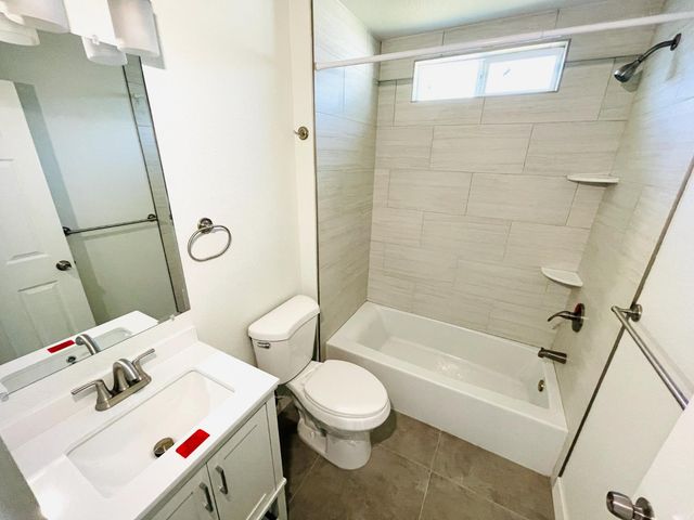 1757 Kenwood St, Sacramento, CA 95815