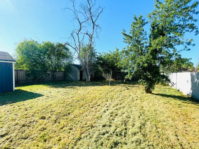 1757 Kenwood St, Sacramento, CA 95815