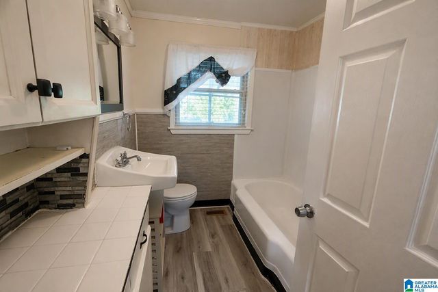 115 LAKELAND AVENUE, Hueytown, AL 35023
