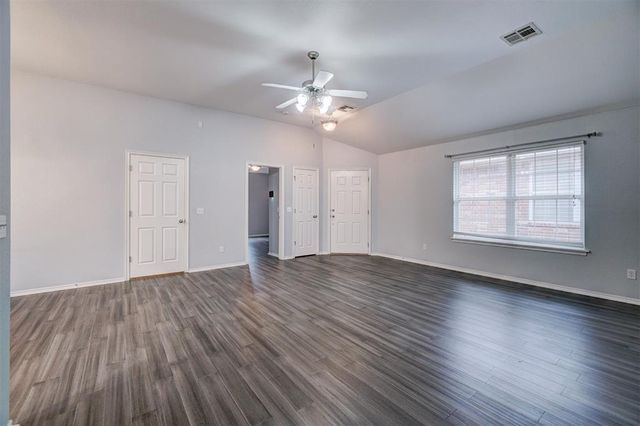 408 Cherokee Gate Drive, Yukon, OK 73099