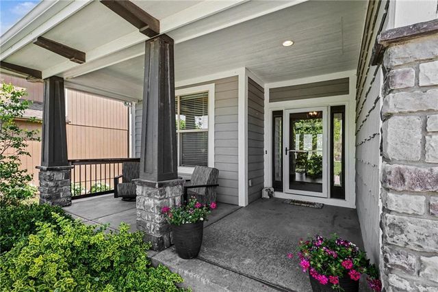 928 N Stonecrest Road, Olathe, KS 66061