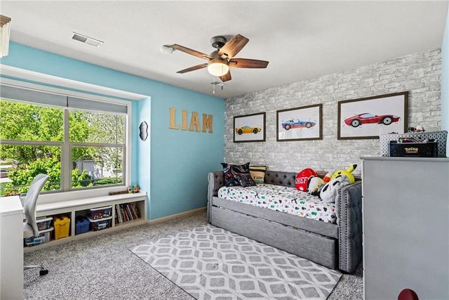 928 N Stonecrest Road, Olathe, KS 66061