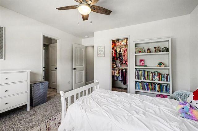 928 N Stonecrest Road, Olathe, KS 66061