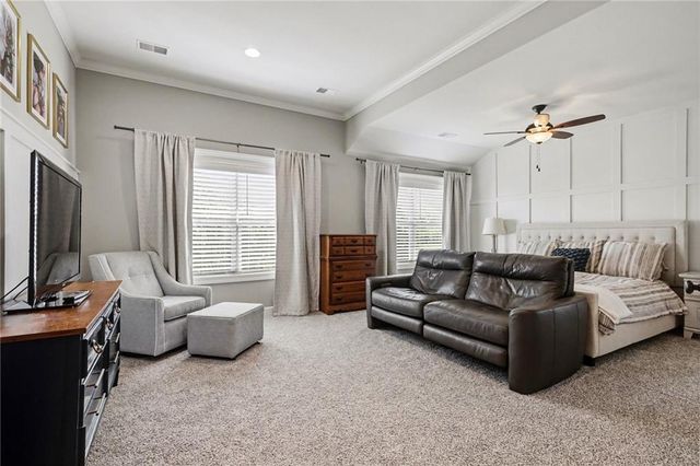 928 N Stonecrest Road, Olathe, KS 66061