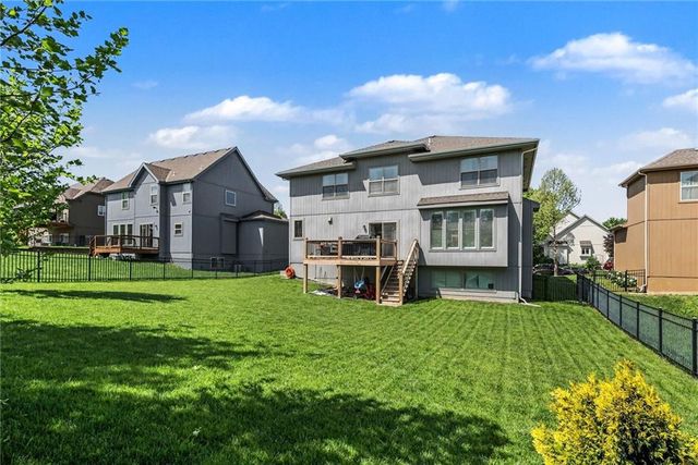 928 N Stonecrest Road, Olathe, KS 66061