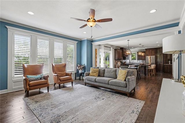 928 N Stonecrest Road, Olathe, KS 66061