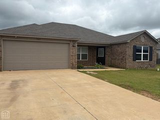 303 Cole Drive, Brookland, AR 72417