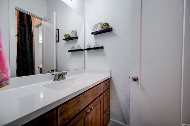 135 WILD ROSE HL, Boerne, TX 78006