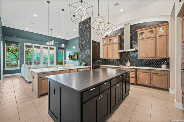 135 WILD ROSE HL, Boerne, TX 78006