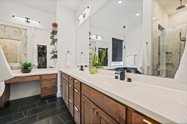 135 WILD ROSE HL, Boerne, TX 78006