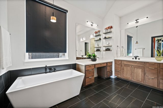 135 WILD ROSE HL, Boerne, TX 78006